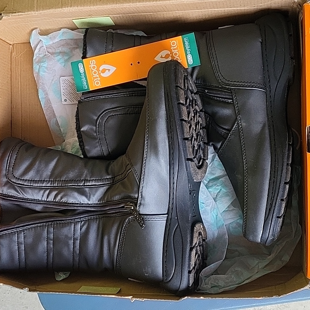 Sports boots